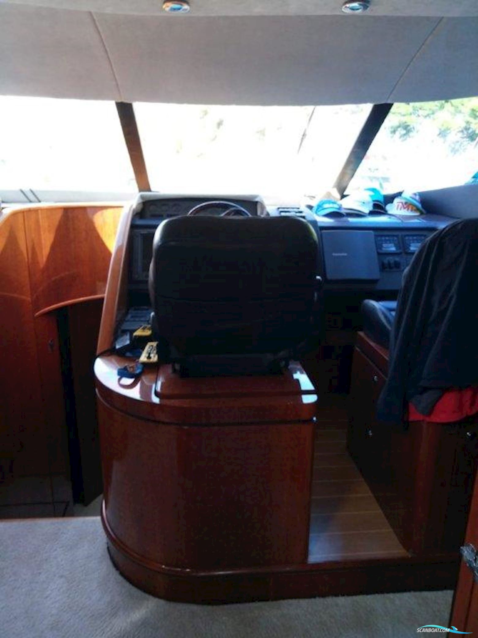 Fairline Squadron 74