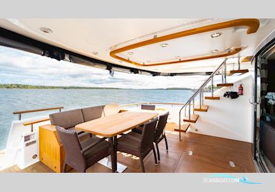 Fairline Squadron 78 Motorboat 2011, with Caterpillar engine, Sweden