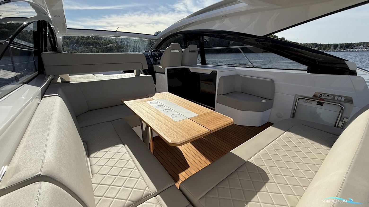 Fairline Targa 43