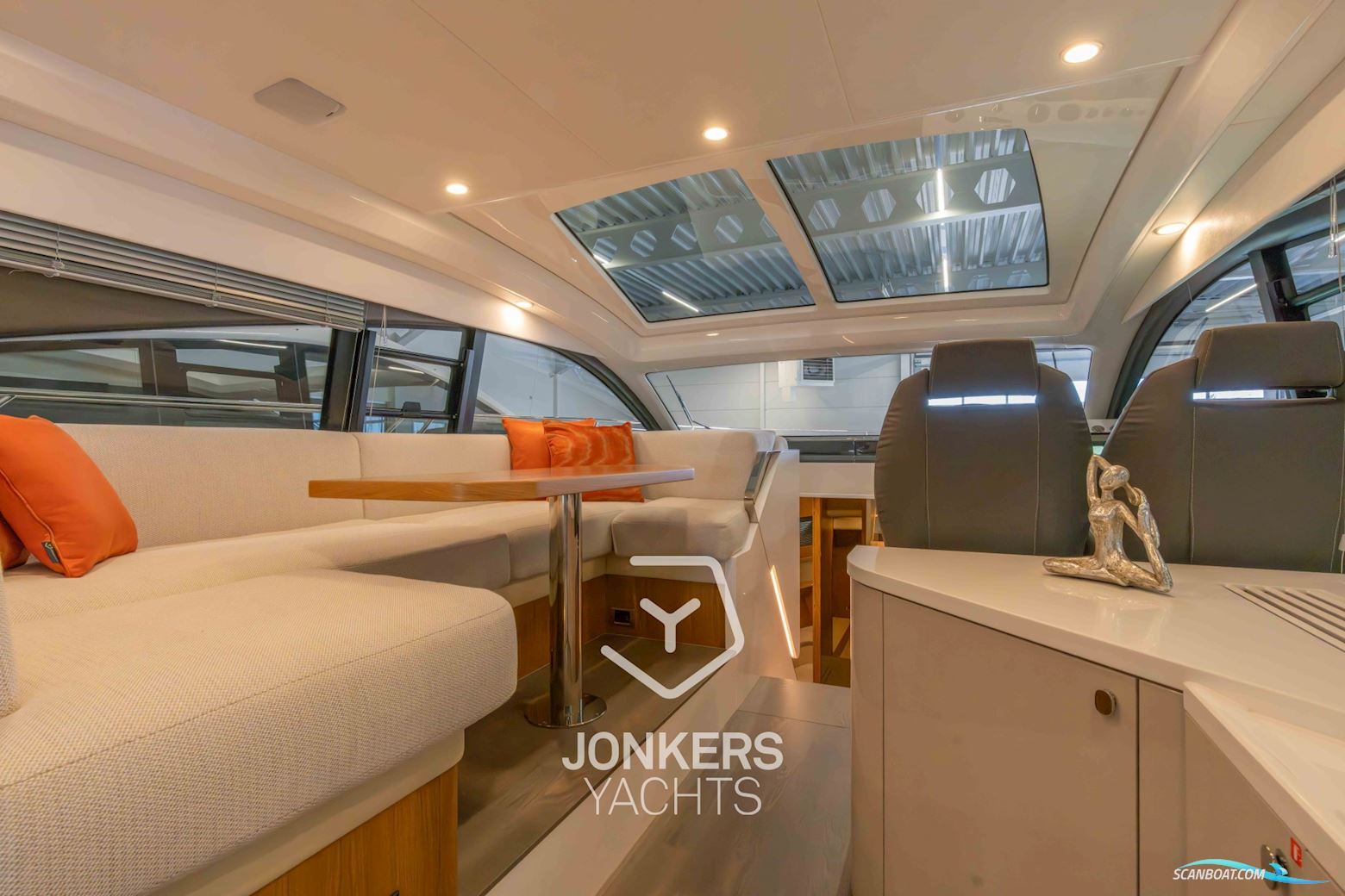Fairline Targa 45 GT- MODEL 2025 WITH OAK SATIN TIMBER