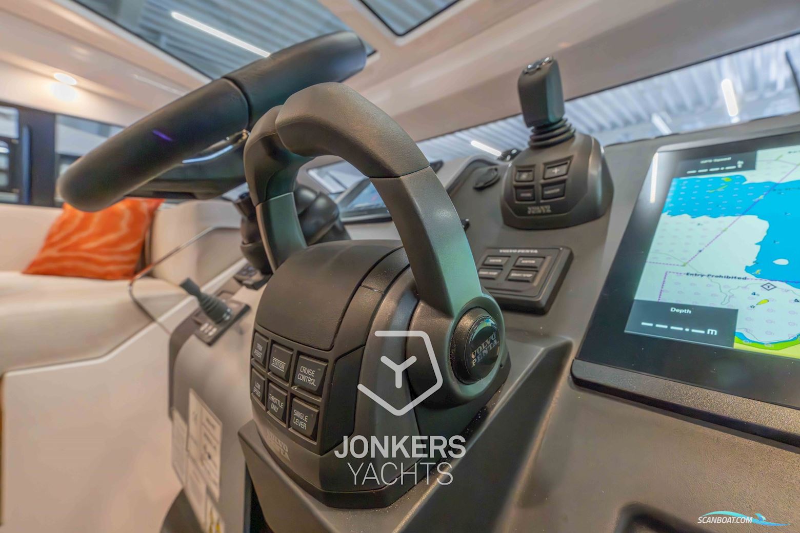 Fairline Targa 45 GT- MODEL 2025 WITH OAK SATIN TIMBER