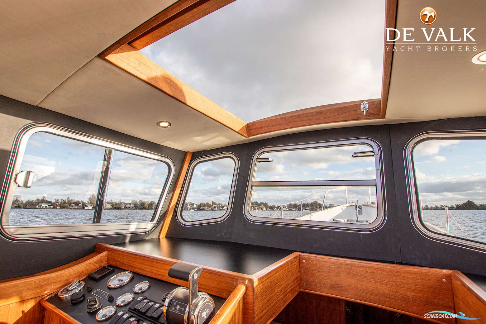 Fairways Marine Fisher 30 Pilothouse