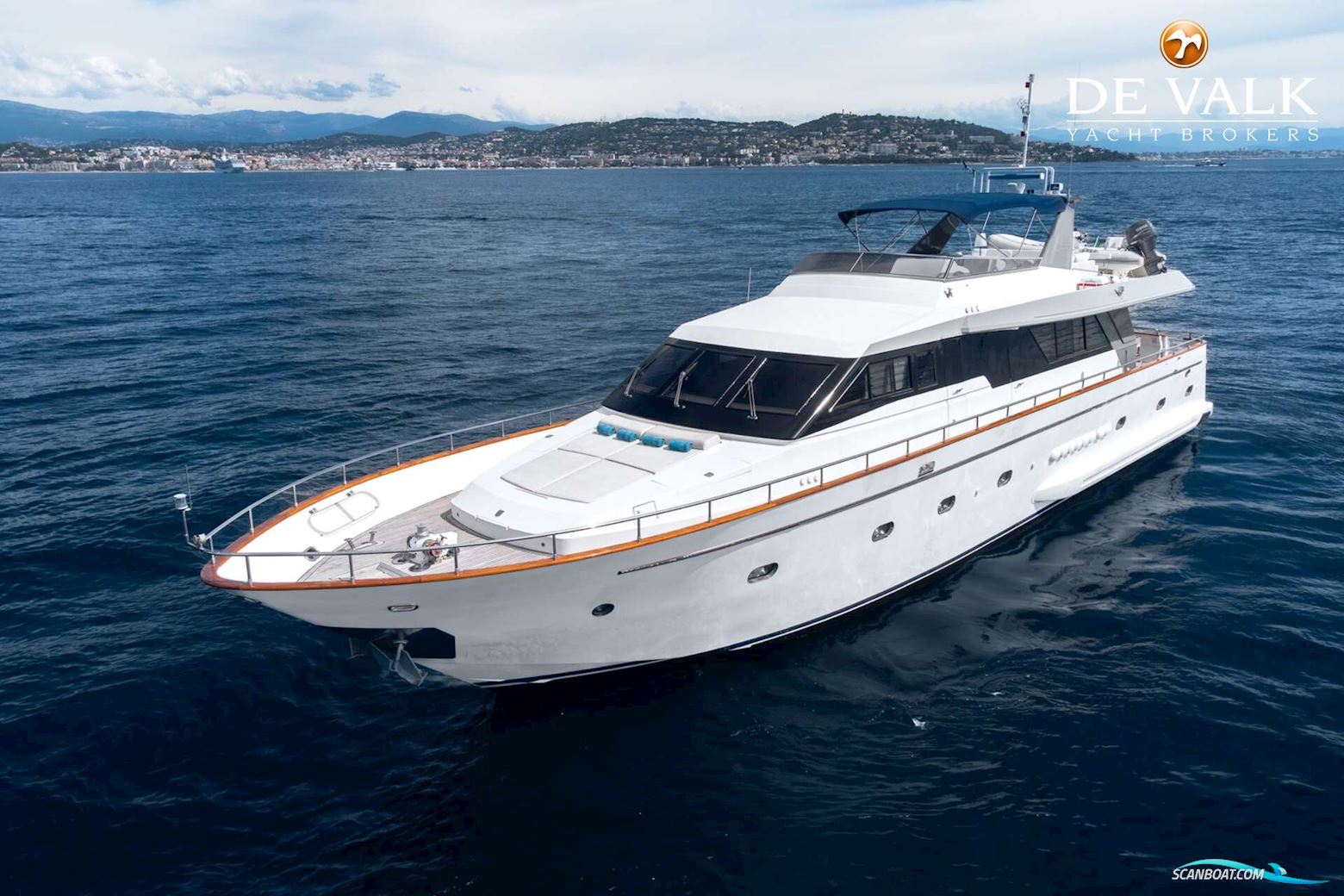 Falcon 82