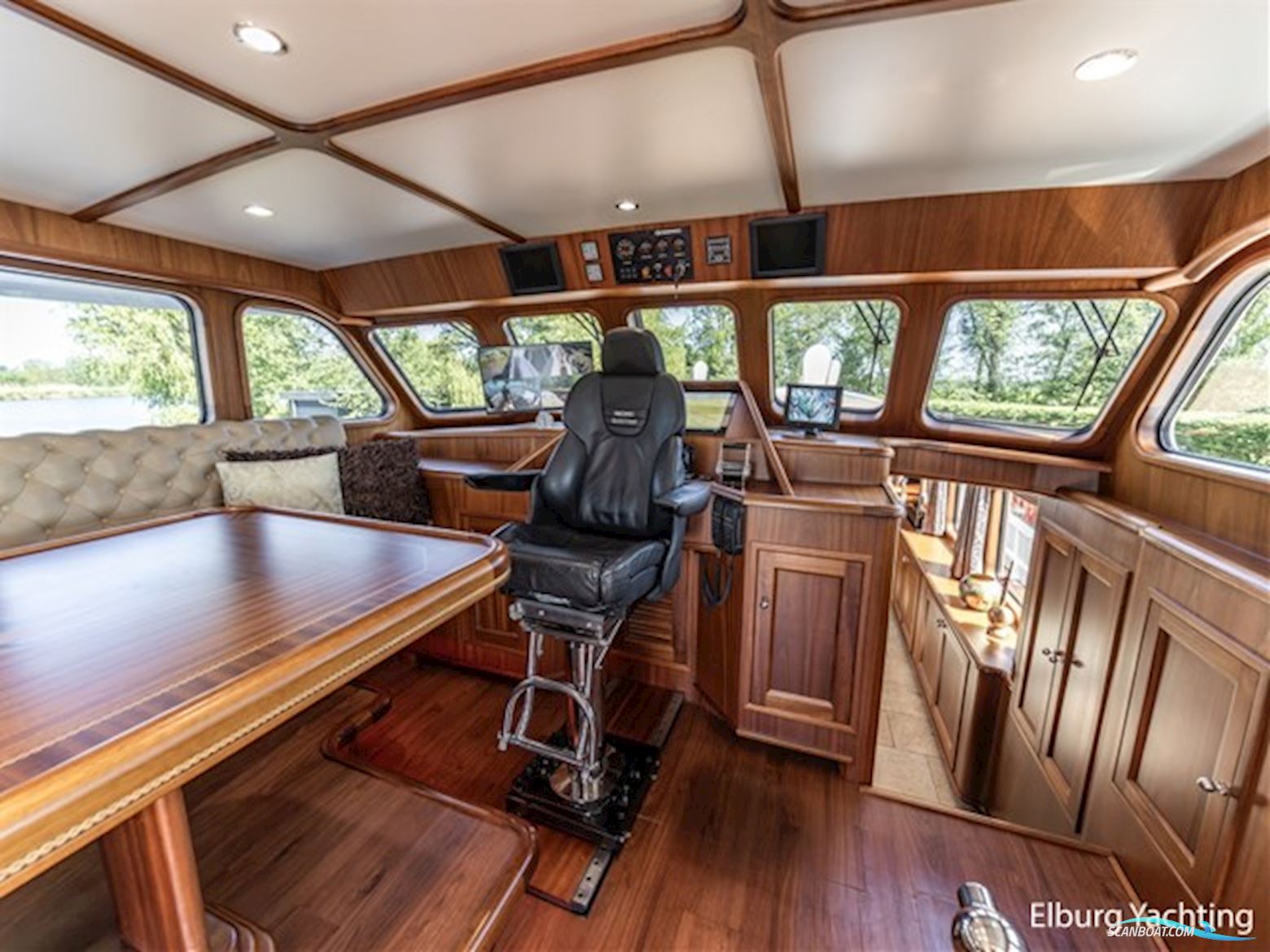 Feadship Classic 80ft - MY Spirit of Freedom
