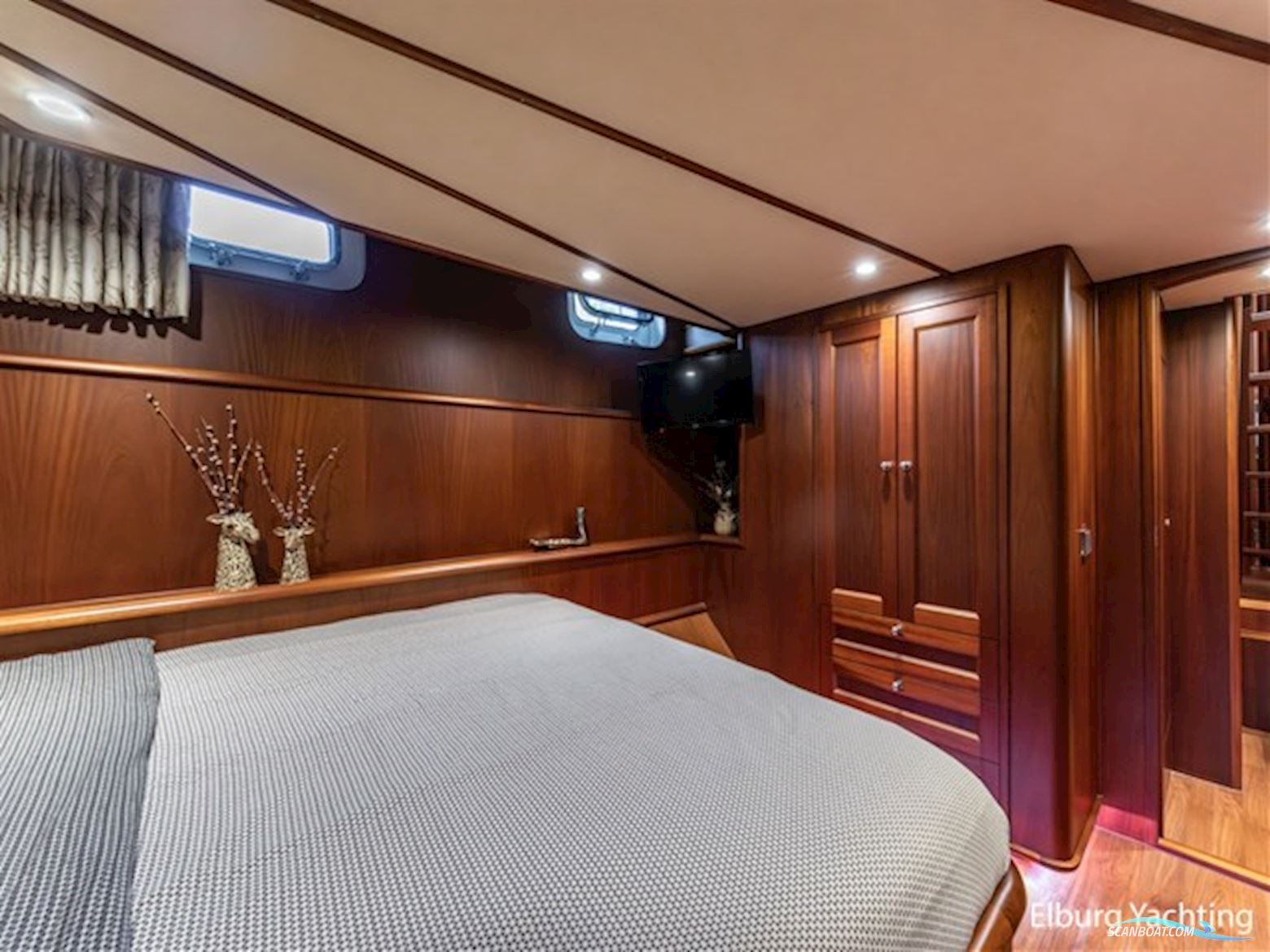 Feadship Classic 80ft - MY Spirit of Freedom