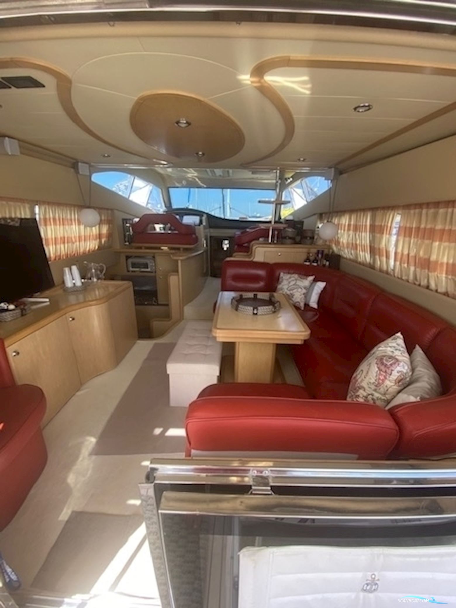 Ferretti 530