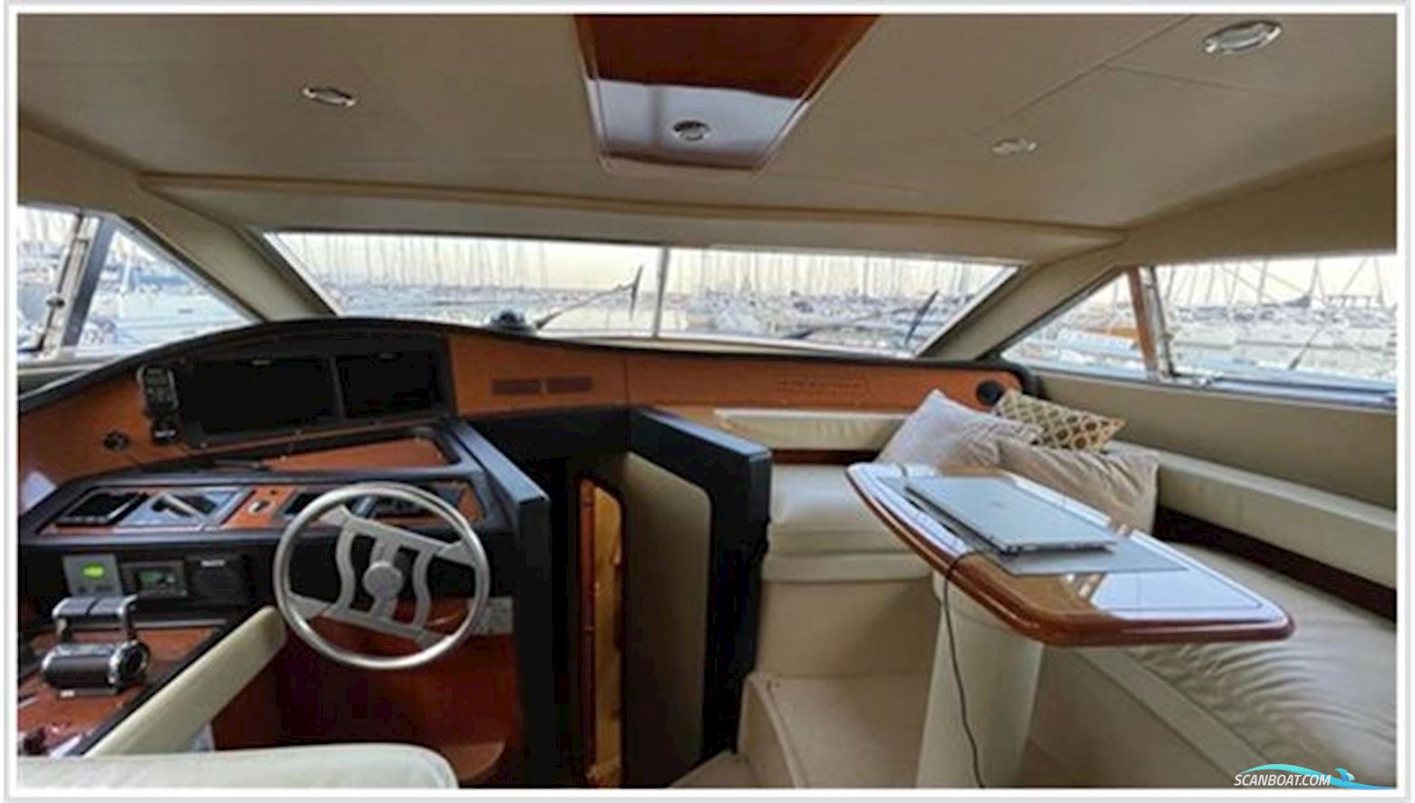 Ferretti 620 Fly