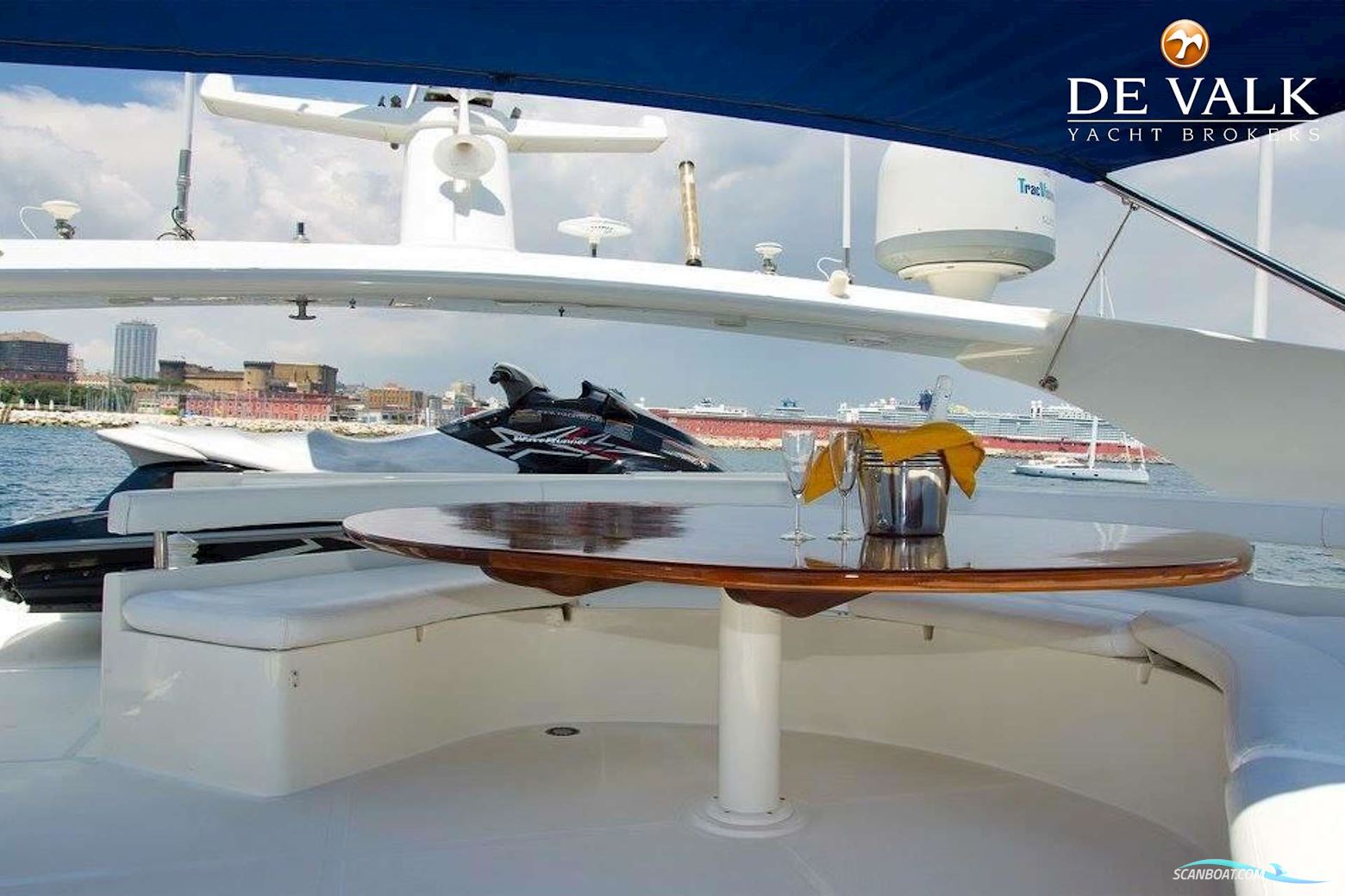 Ferretti 760