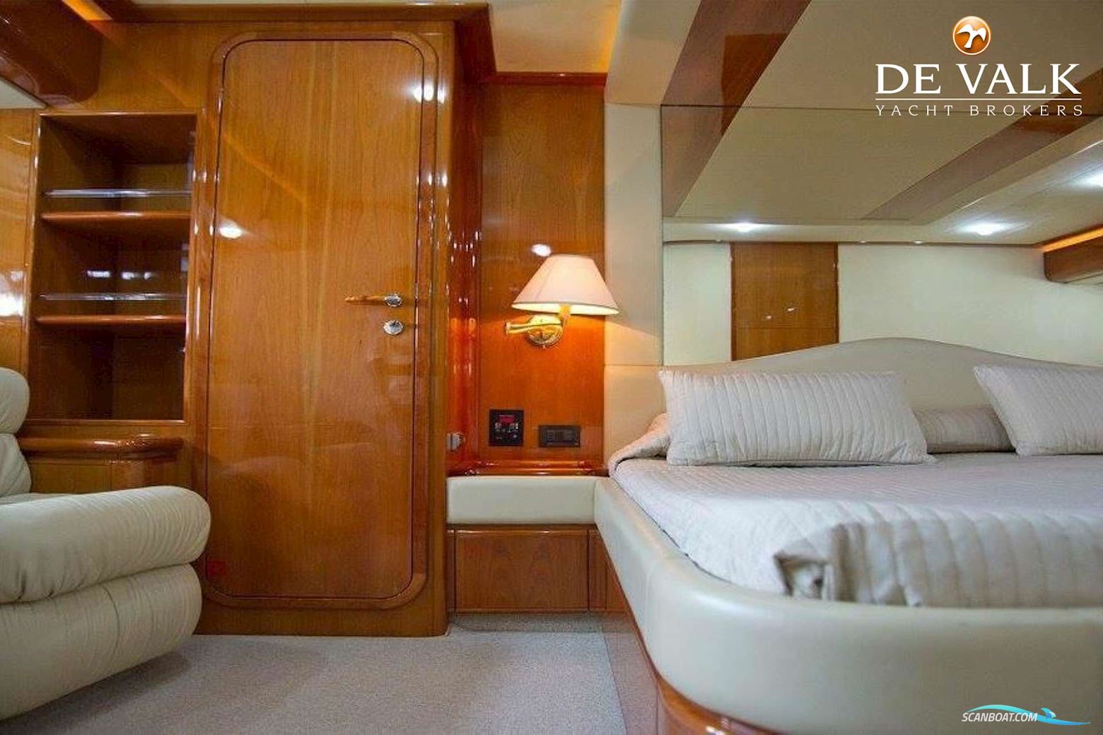 Ferretti 760