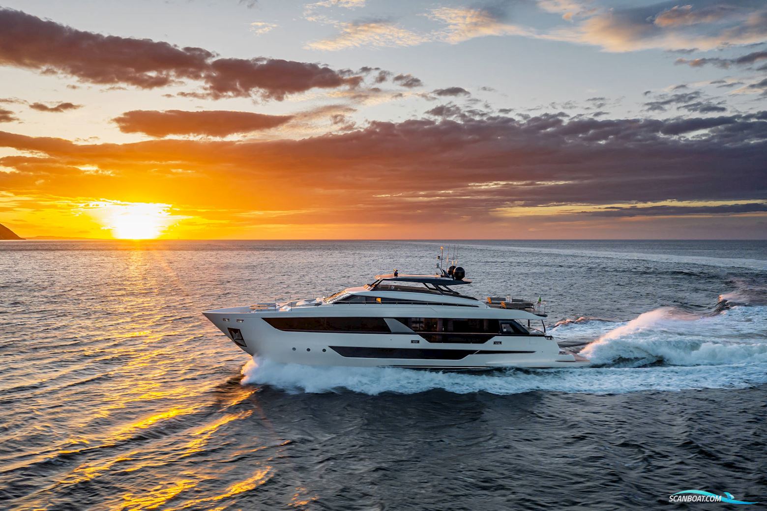 Ferretti Yachts 1000