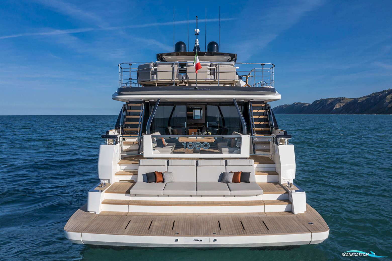 Ferretti Yachts 1000