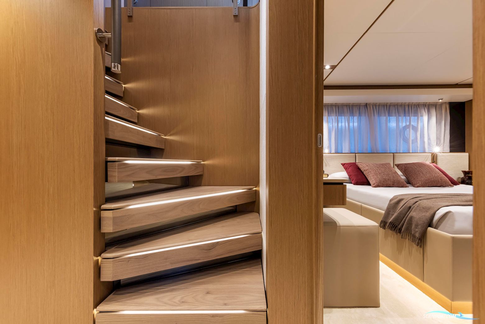 Ferretti Yachts 1000