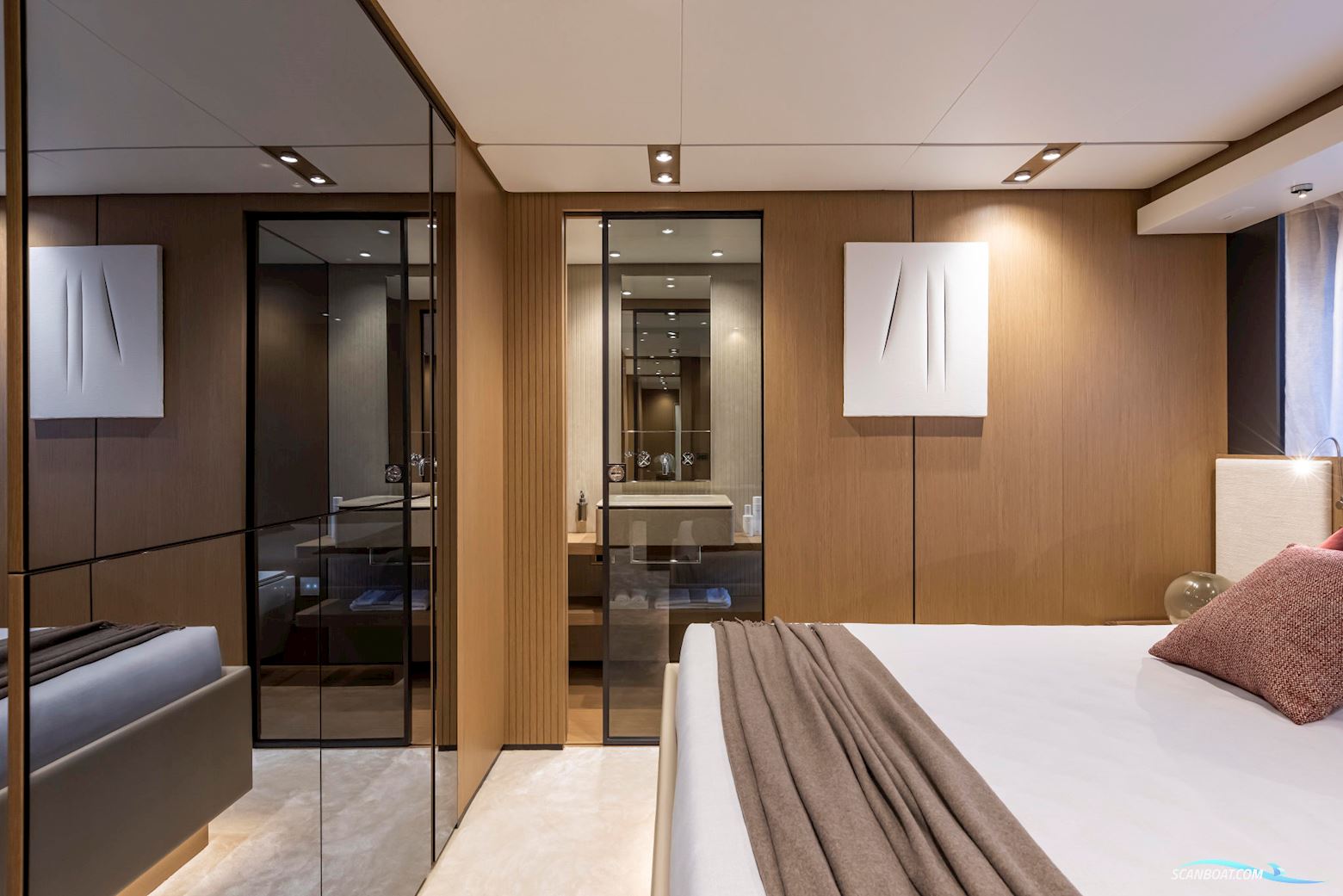 Ferretti Yachts 1000