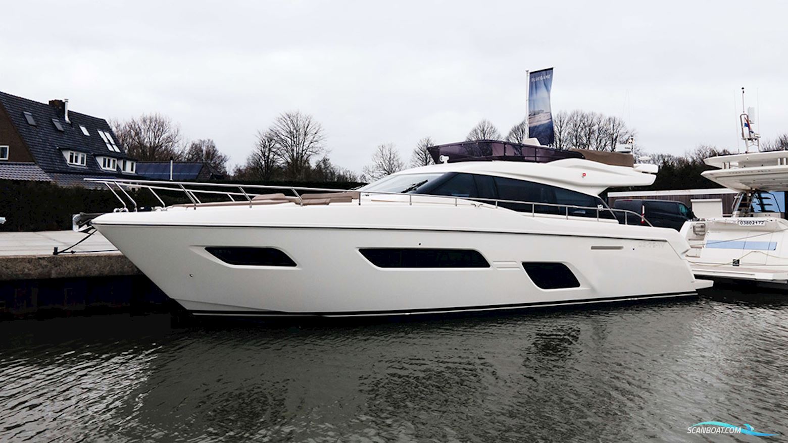 Ferretti Yachts 550