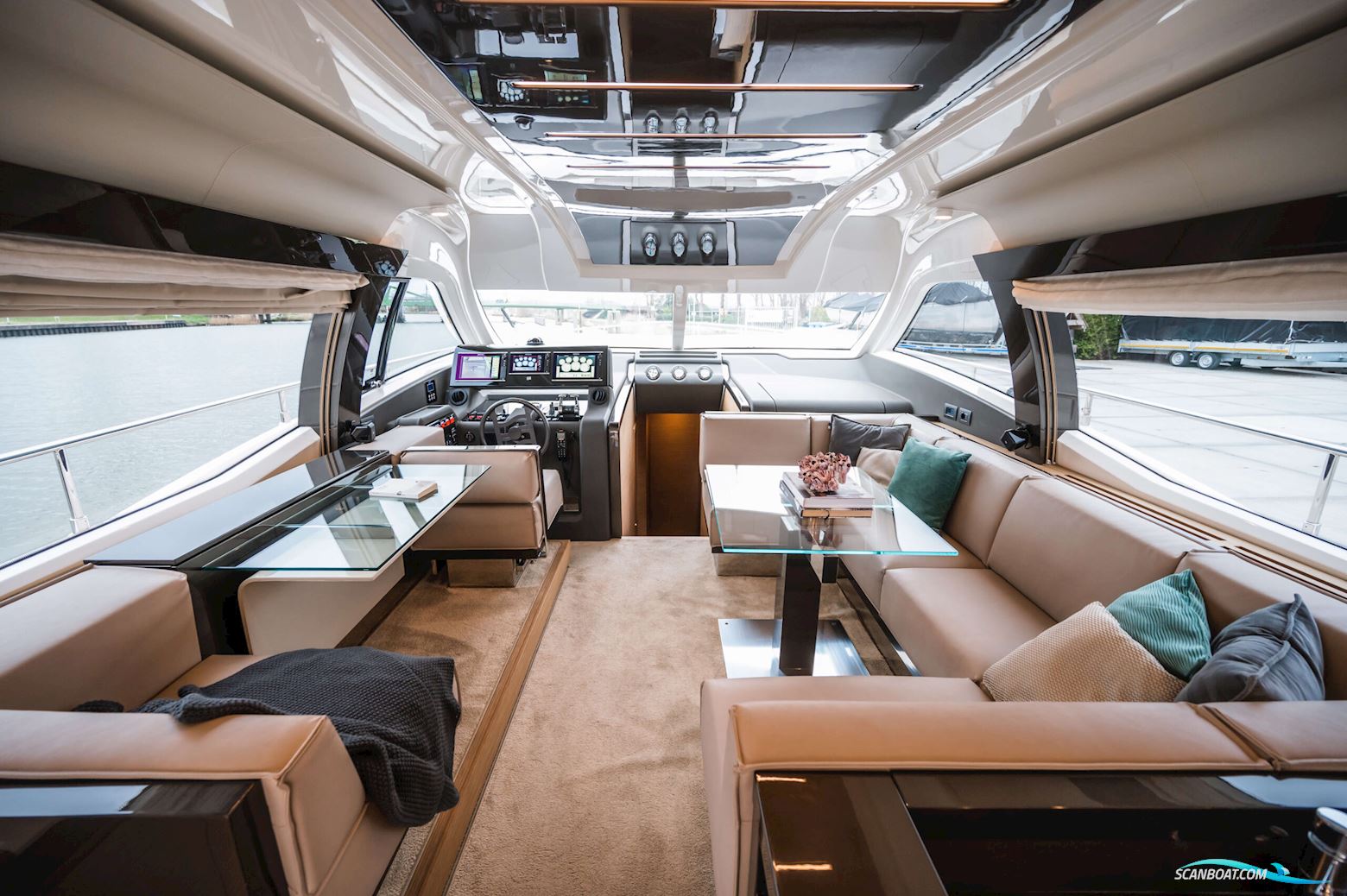 Ferretti Yachts 550