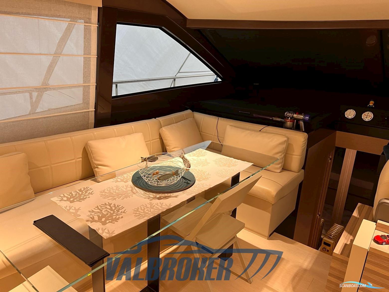 Ferretti Yachts Ferretti 670