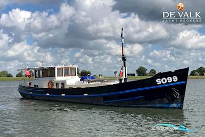 Figee Steilsteven Motorboat 1948, with DAF engine, France
