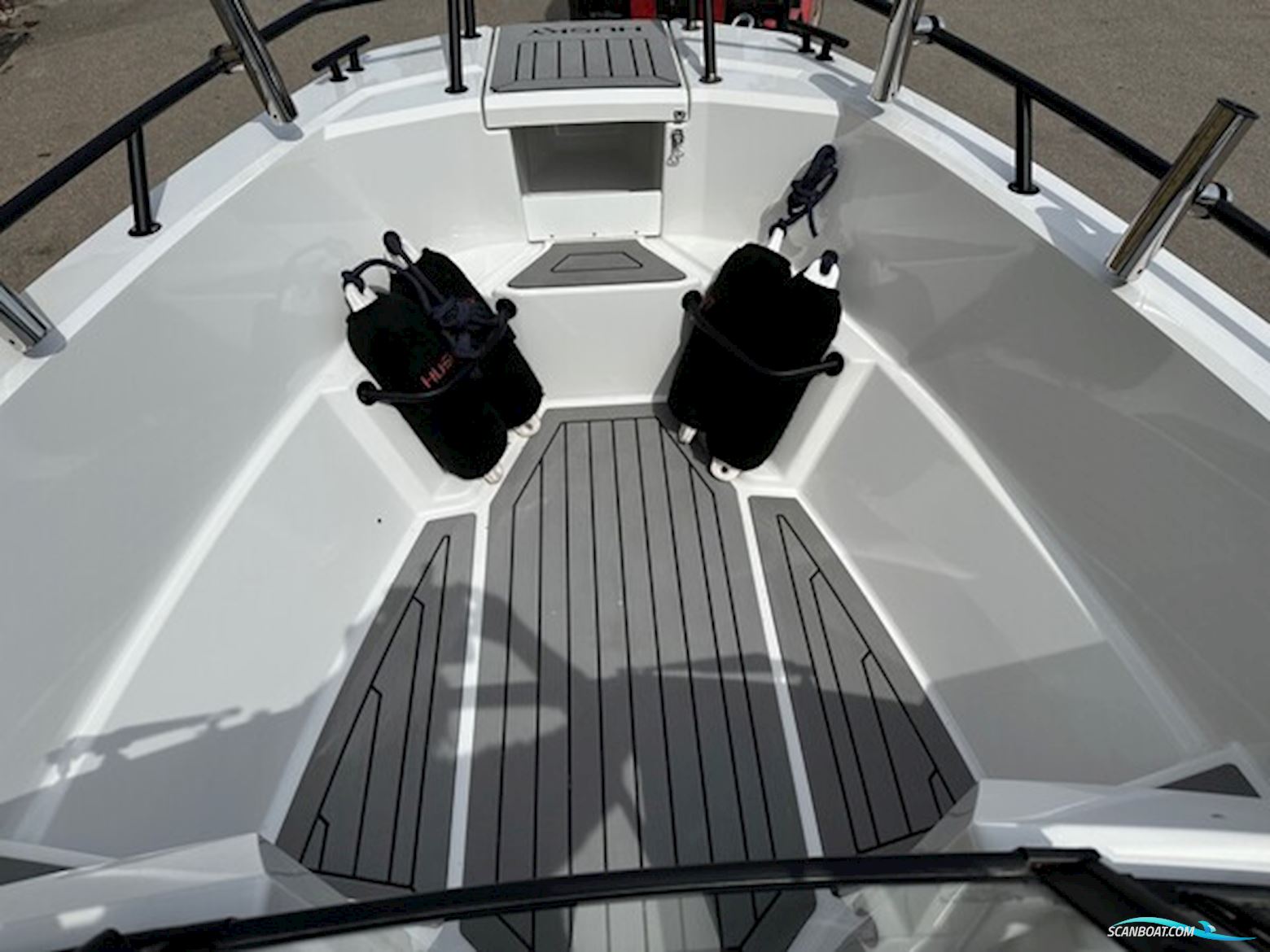 Finnmaster Husky R7 – Kvalitetsaluminium og 200 HK power