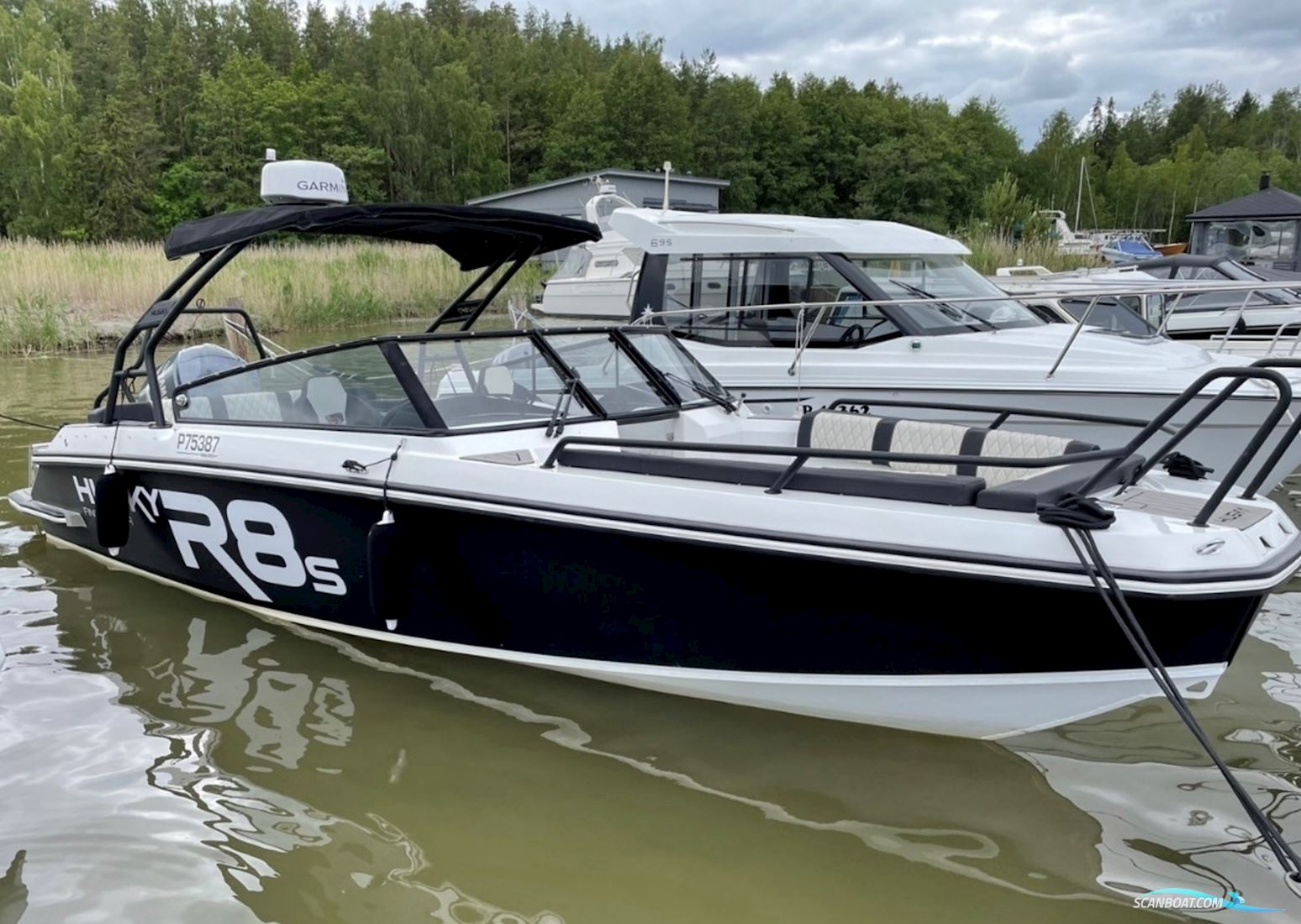 Finnmaster Husky R8 Motorboat 2019, with Yamaha F350A engine, Sweden