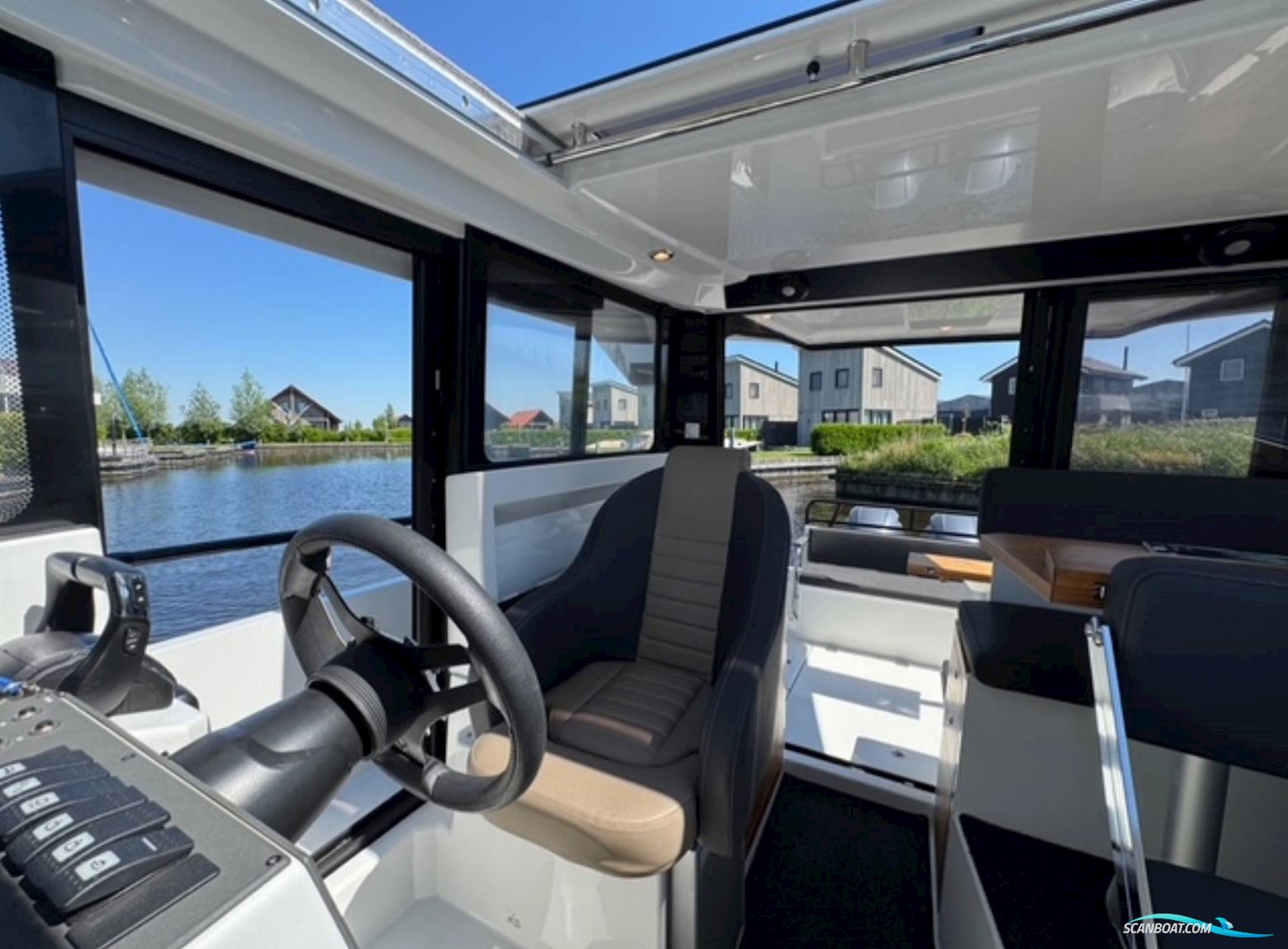 Finnmaster Pilot 8 - 2 X F200 Yamaha/Udstyr