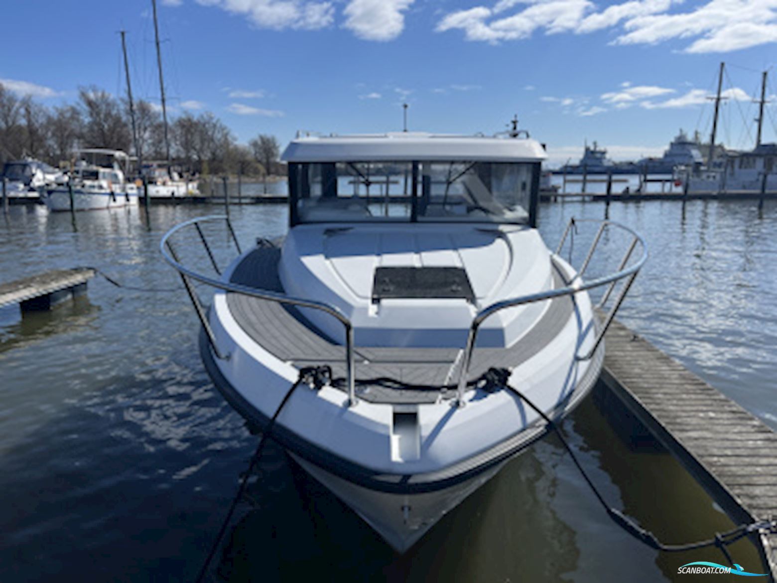 Finnmaster Pilot 8