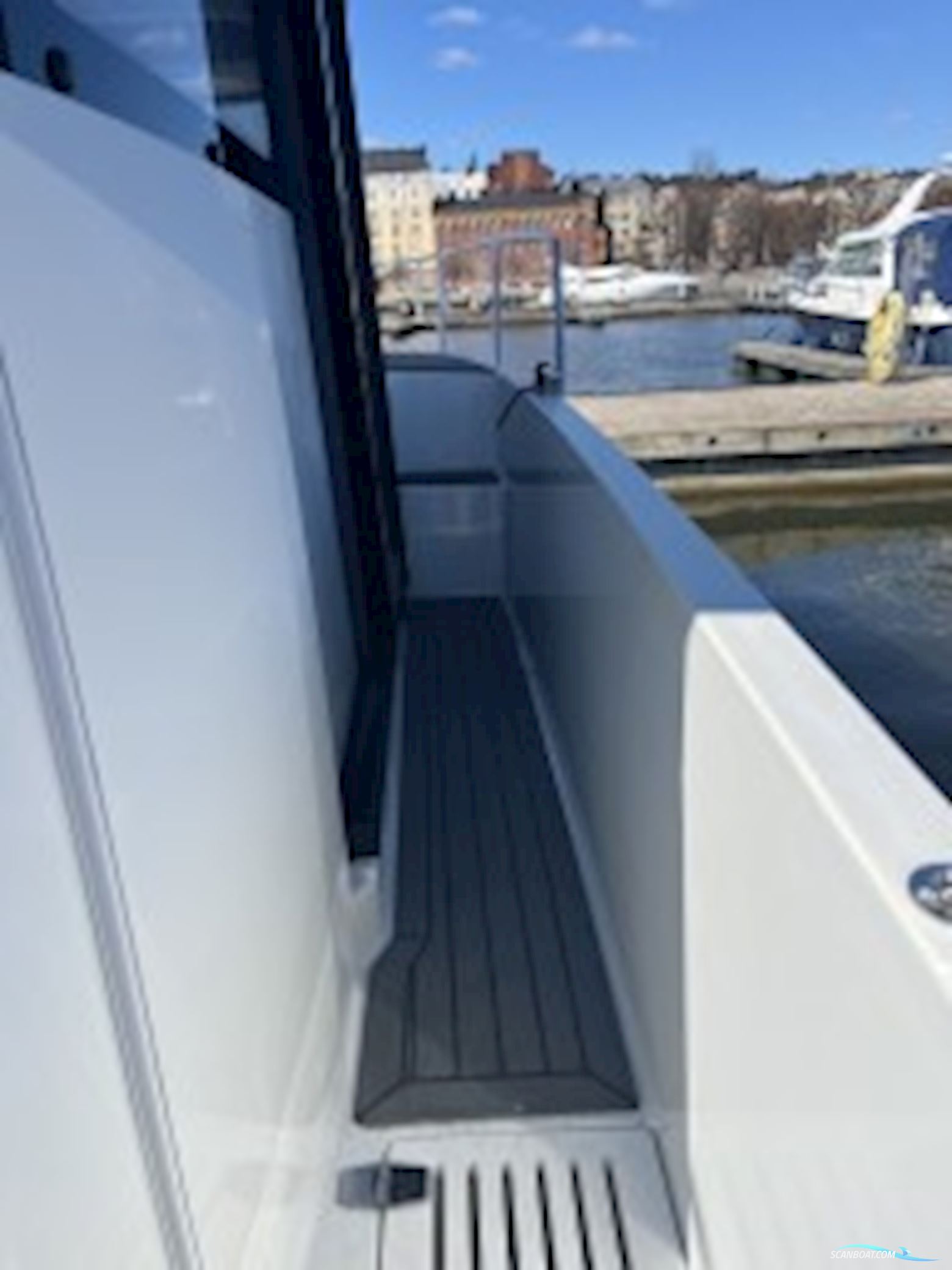 Finnmaster Pilot 8