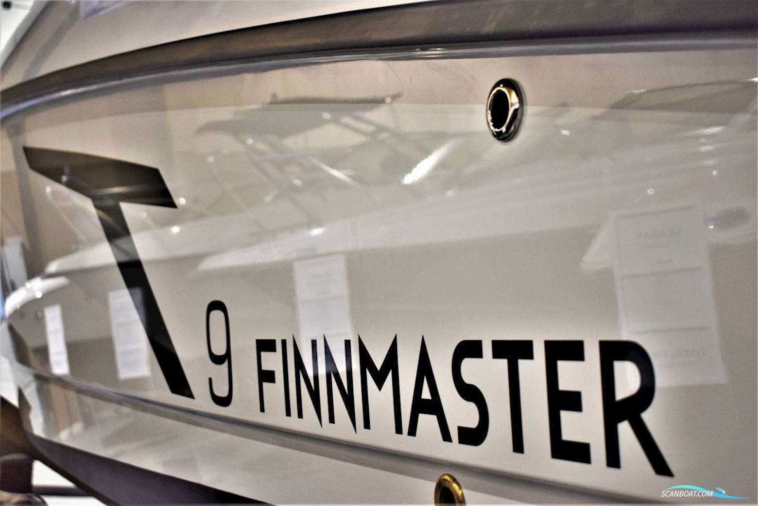 Finnmaster T9 - 2 X F300 Yamaha/Udstyr