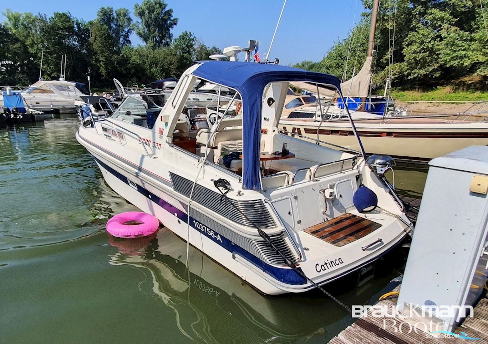 Fjord Dolphin 320