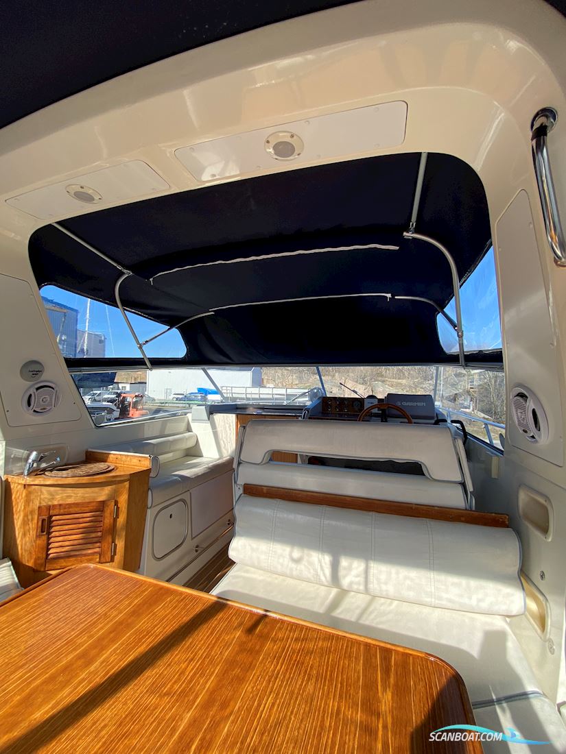Fjord Dolphin 975