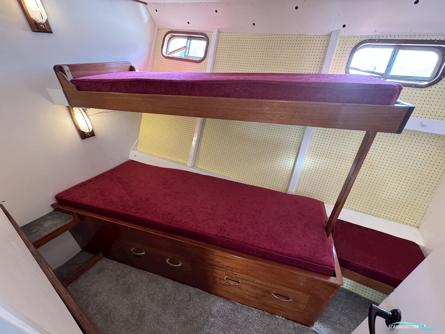 Fleur de Lys 50