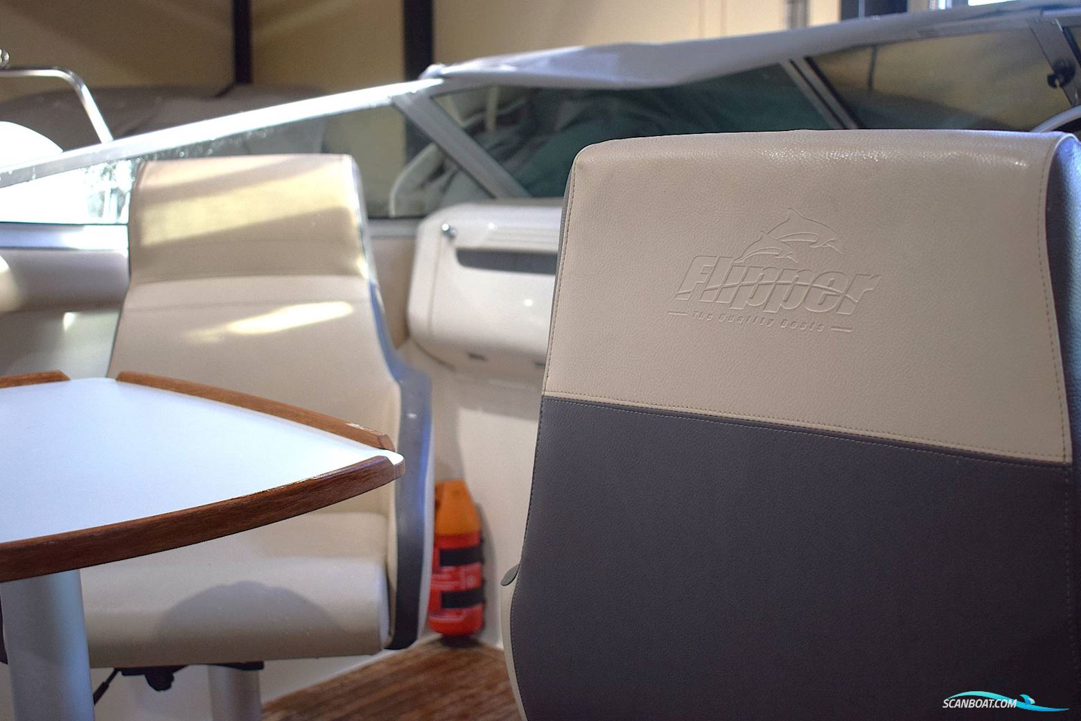 Flipper 630 DC m/ Mercury F150