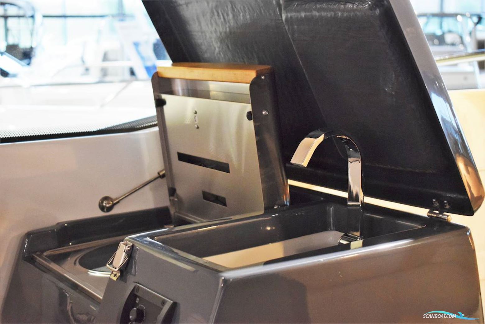 Flipper 700ST m/Yamaha F225 V6 og udstyr