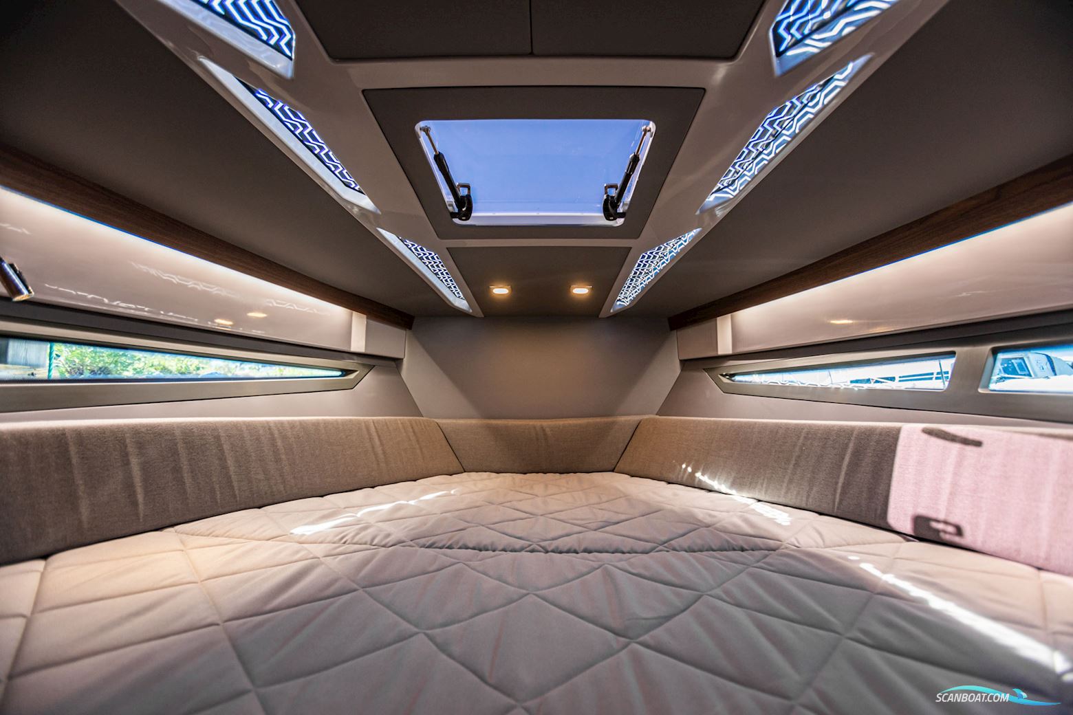 Flipper 900 DC med Mercury 2x200 hk 4-takt NY