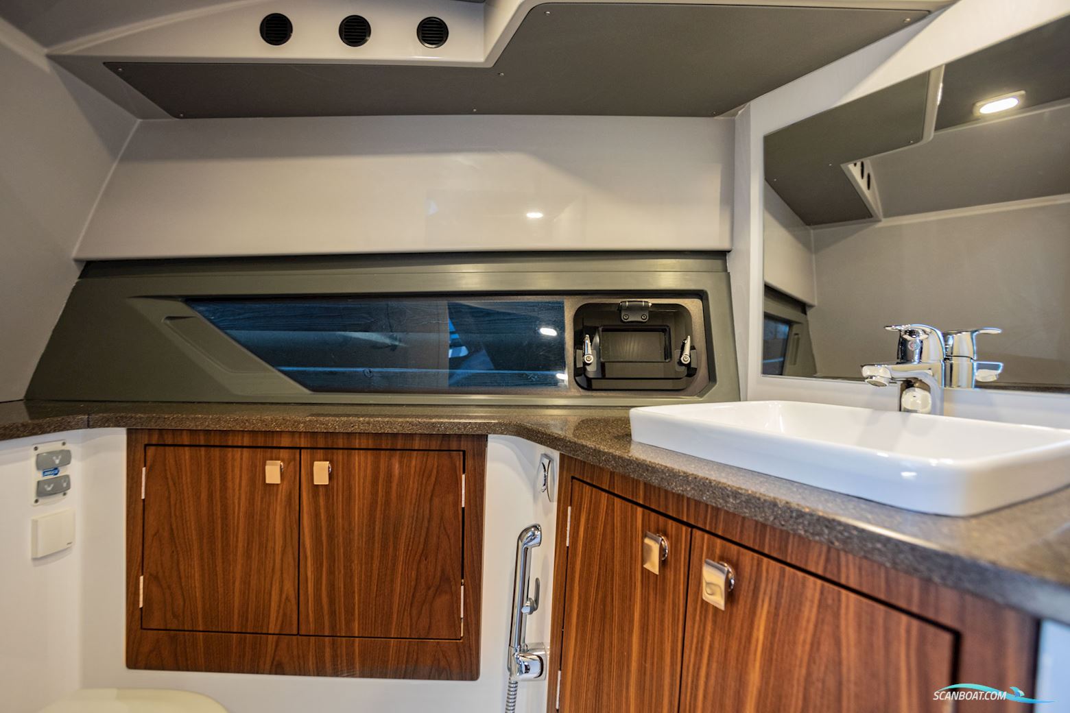 Flipper 900 DC med Mercury 2x200 hk 4-takt NY