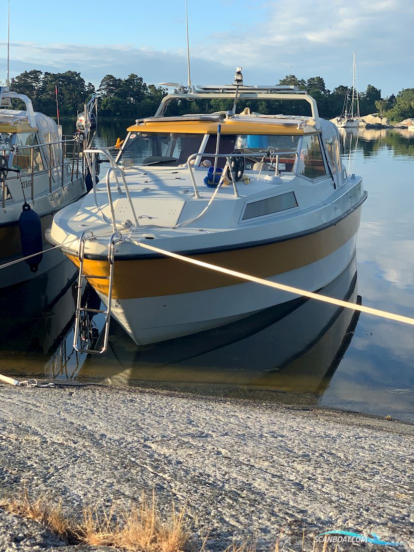 Flipper850 Motorboat 1980, with 271 c v8 engine, Sweden