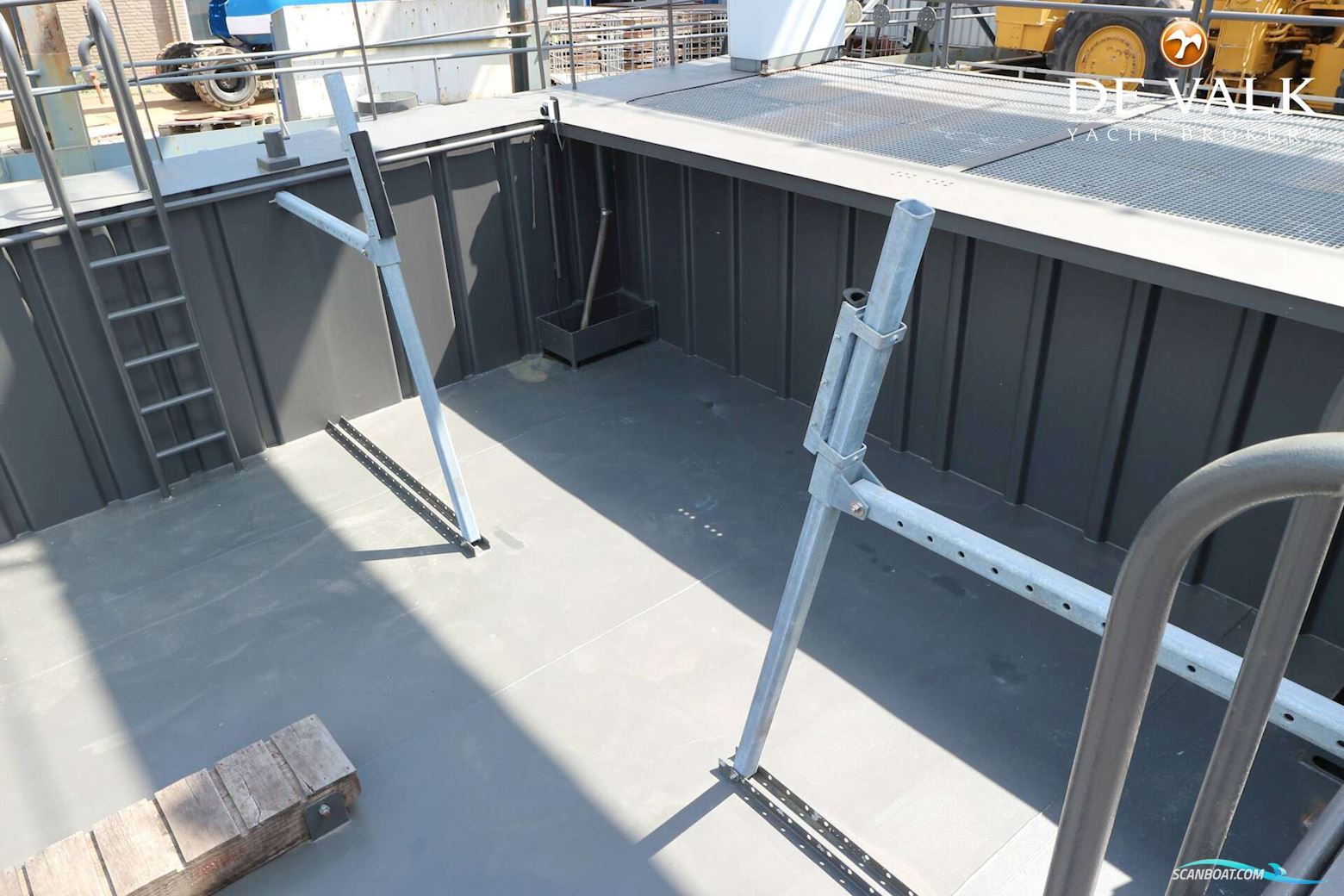 Floating Dock