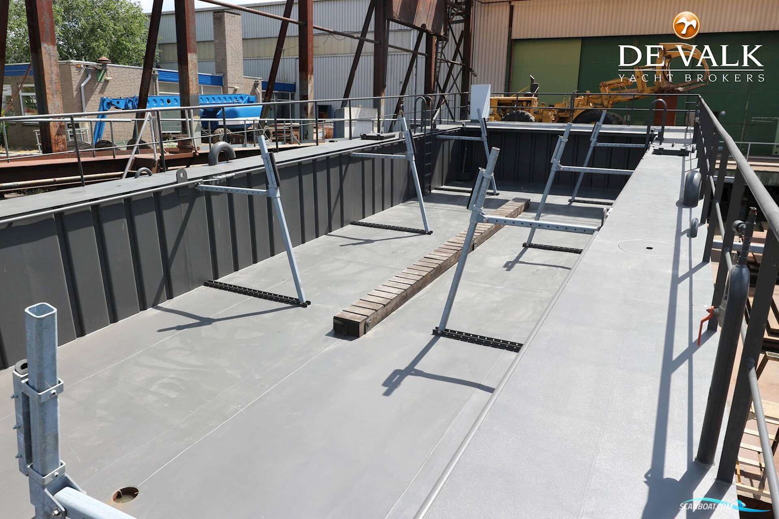 Floating Dock