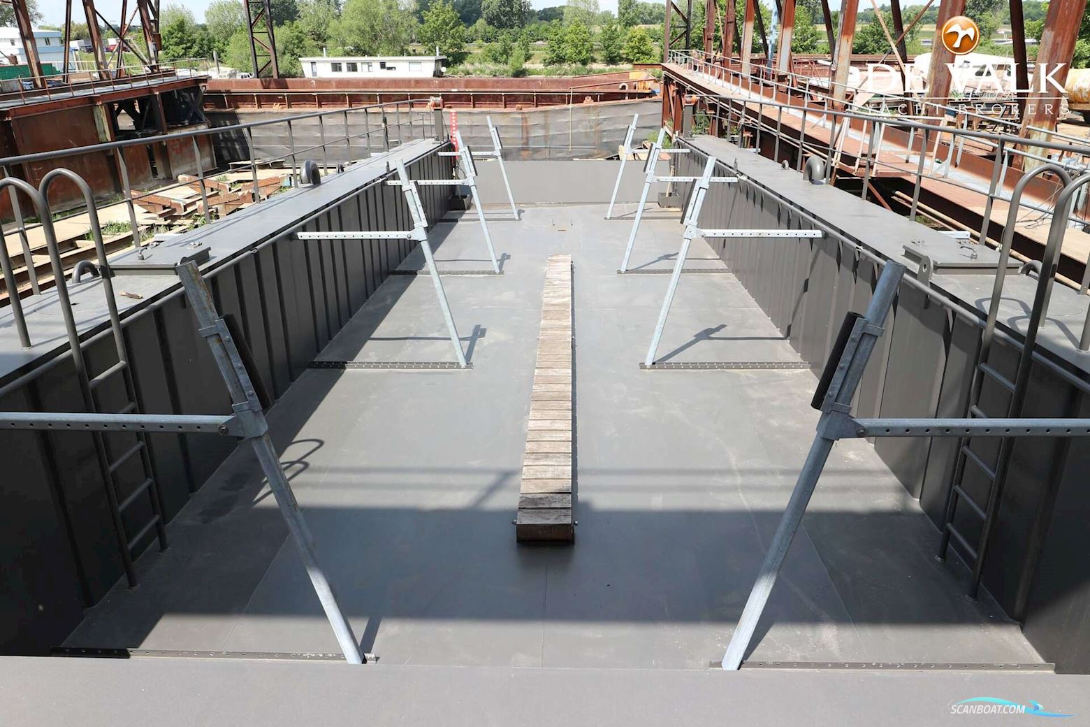 Floating Dock