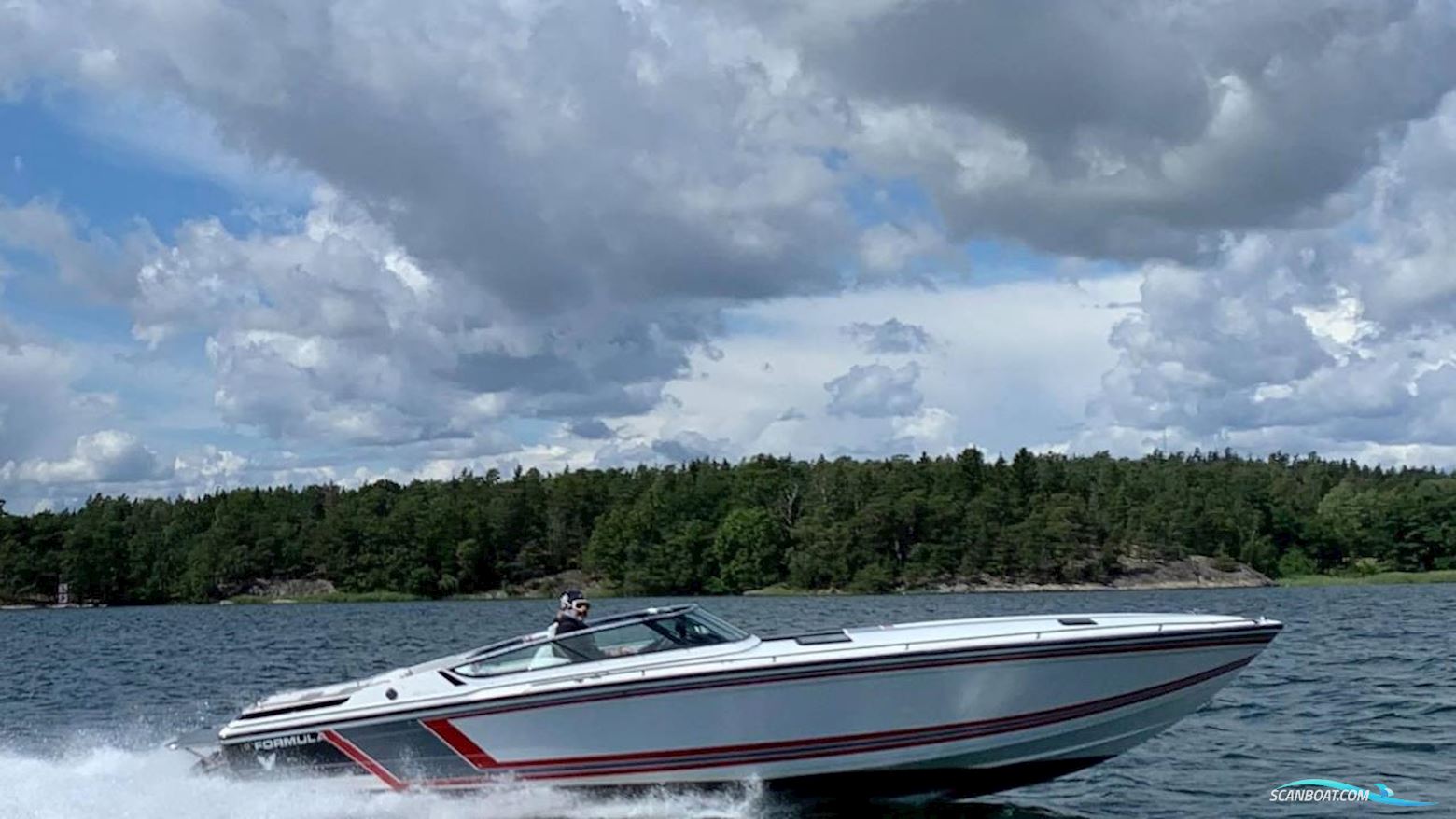 Formula 311 SR-1 Motorboat 1990, with Mercury Racing engine, Sweden