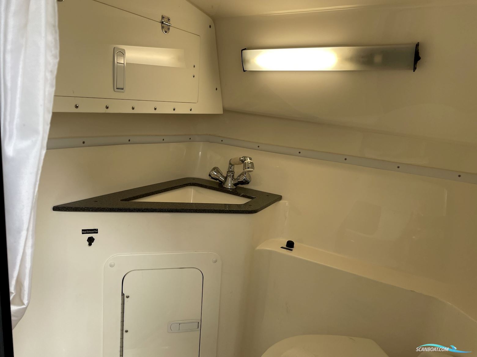 Fountain 47 Lightning