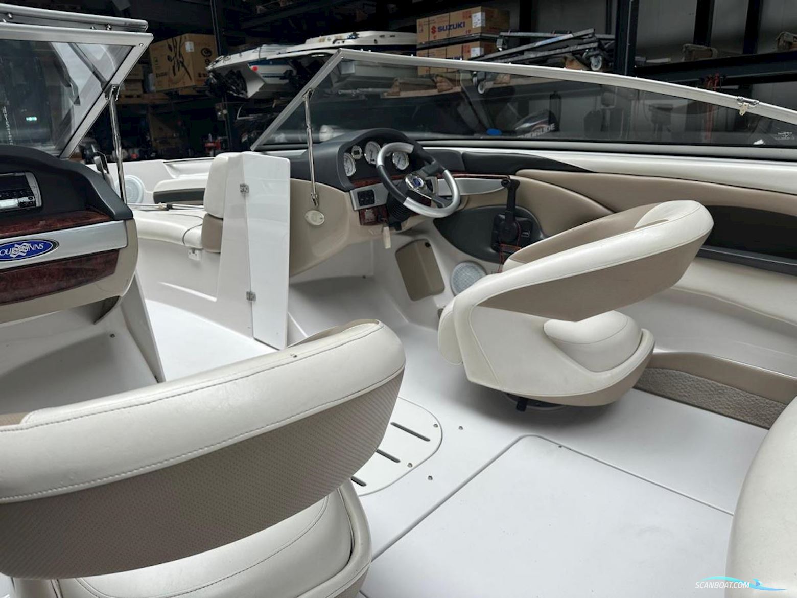 Four Winns  200 Horizon Bowrider