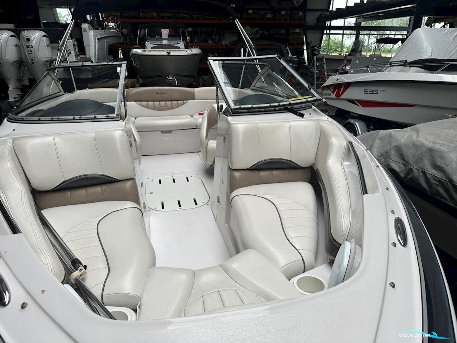 Four Winns  200 Horizon Bowrider