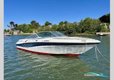 Four Winns 210 Horizon Motorboat 2000, with Volvo Penta 5.0Gi V8 engine, United Kingdom