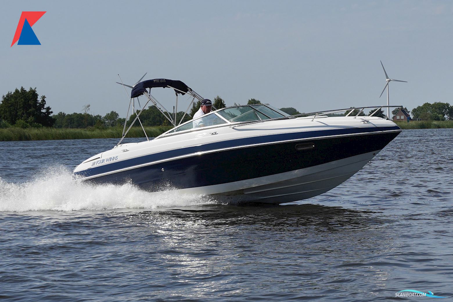 Four Winns 225 Sundowner Motorboat 2004, The Netherlands