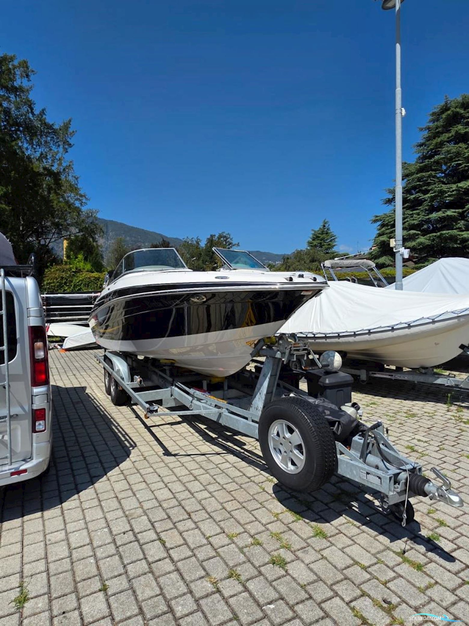 Four Winns 240 Horizon Bowrider