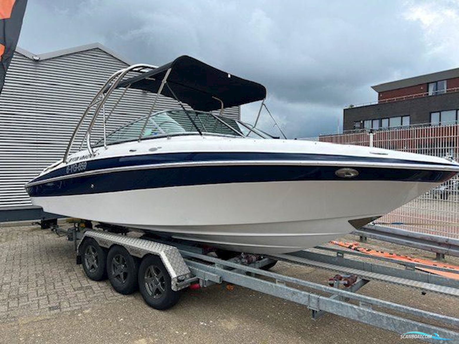 Four Winns 240 Motorboat 2007, with Volvo Penta engine, The Netherlands