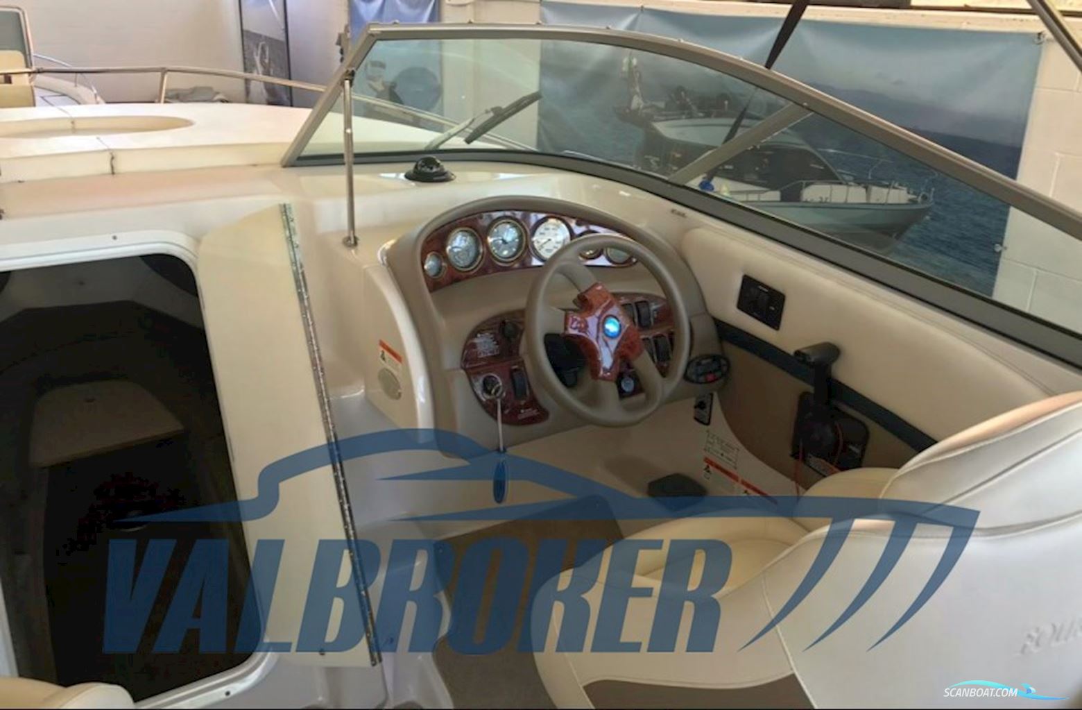 Four Winns 245 SUNDOWNER