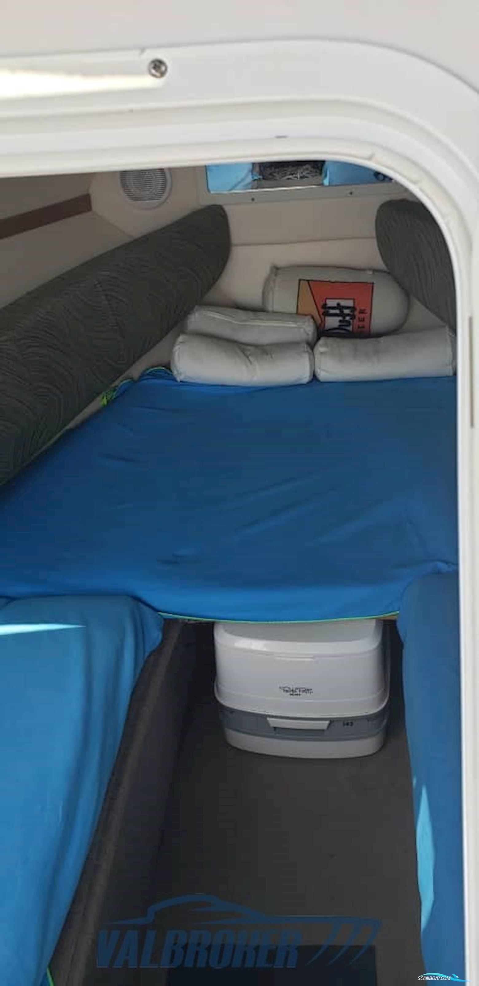 Four Winns 245 Sundowner