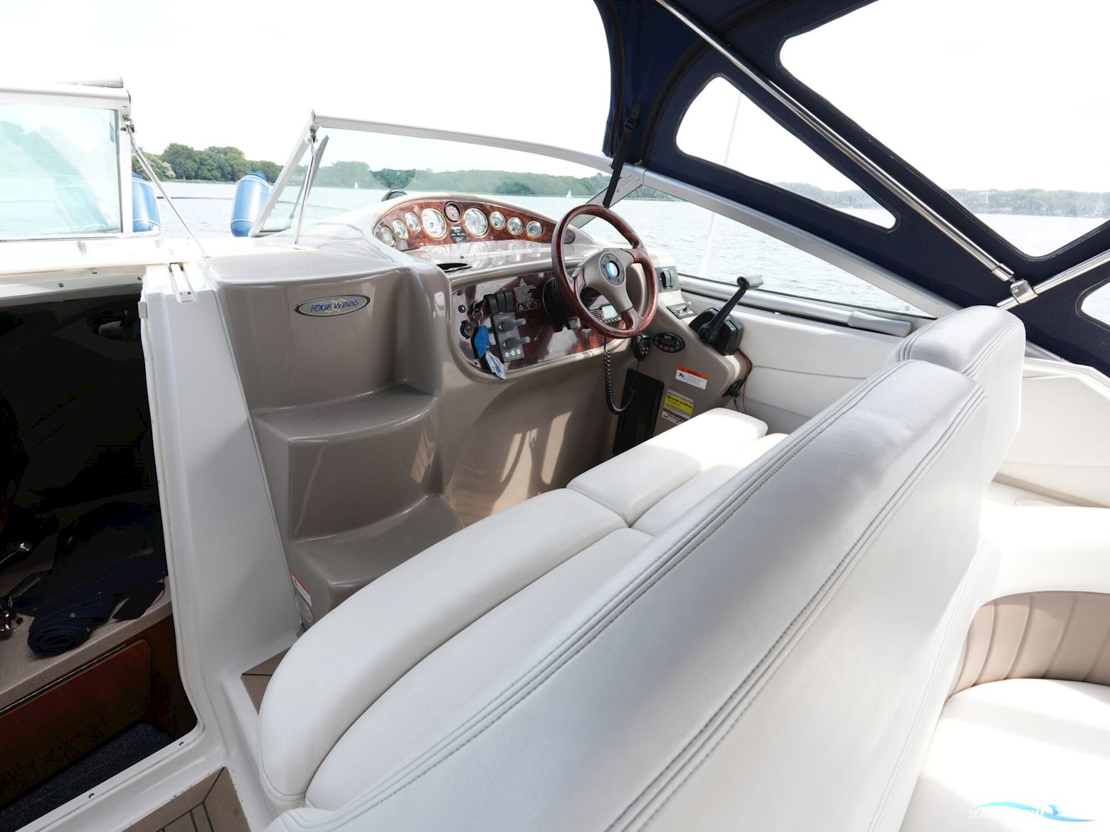 Four Winns 248 Vista