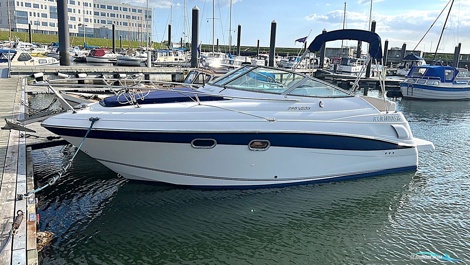 Four Winns 248 Vista – Solgt
